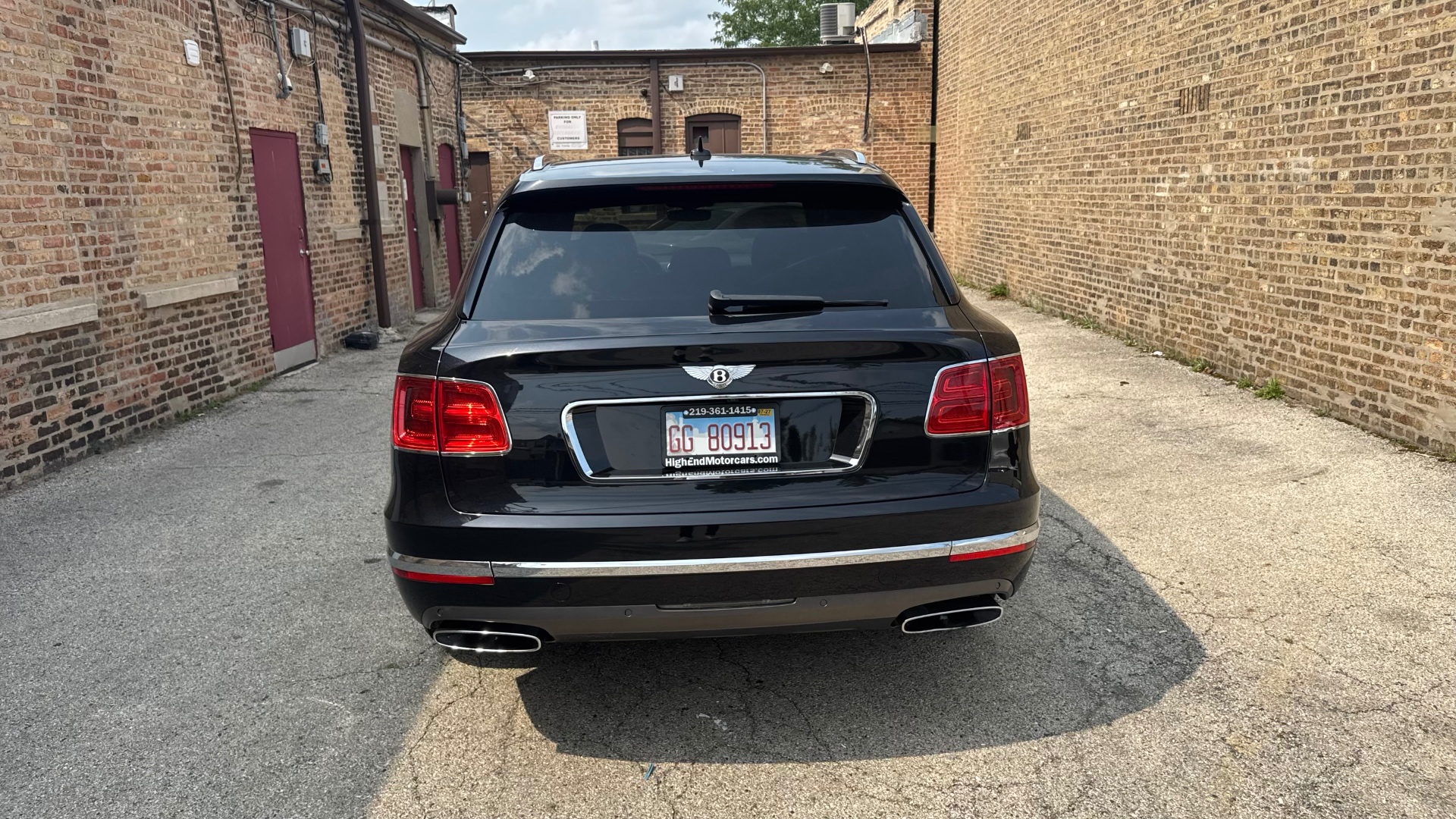 Bentley Bentayga photo 3