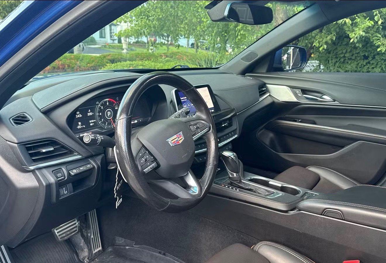 Cadillac CT4 350T photo 4
