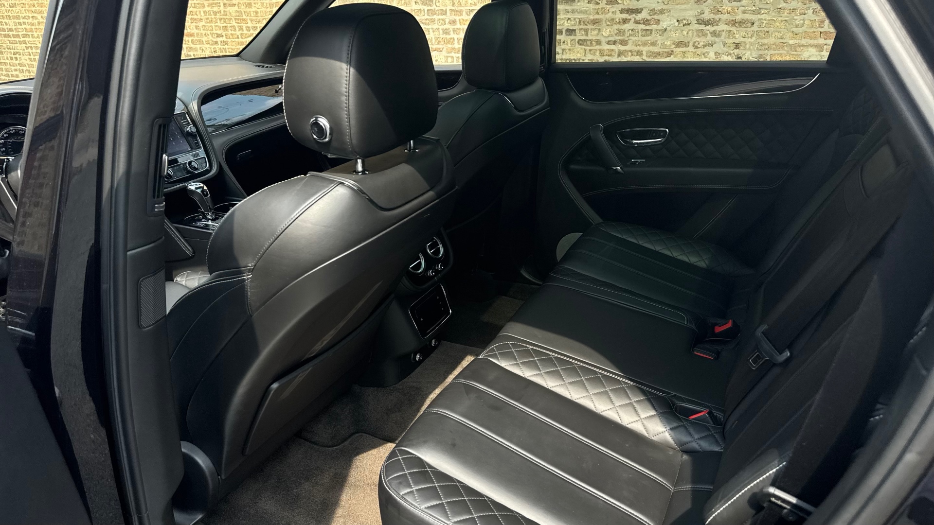 Bentley Bentayga photo 5