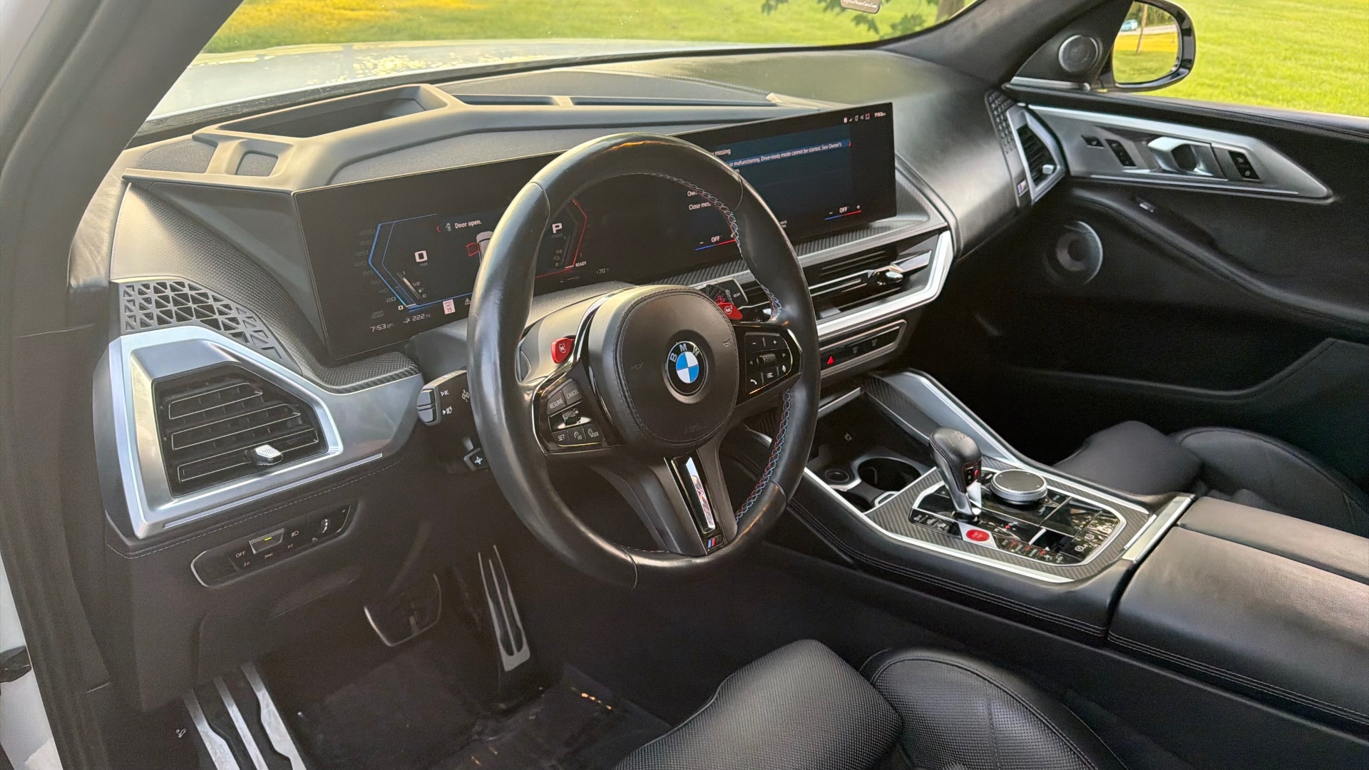 BMW XM photo 5